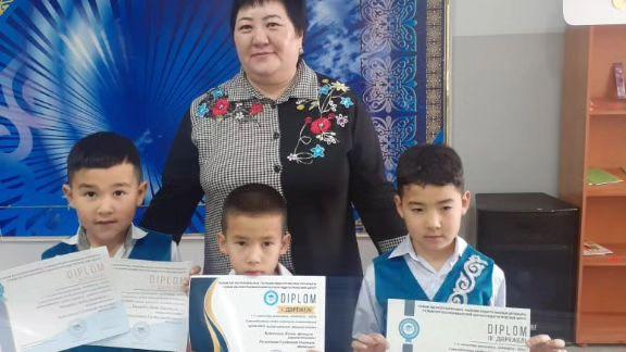 Кезекті лездемеде олимпиада жеңімпаздары марапатталды. Құттықтаймыз
